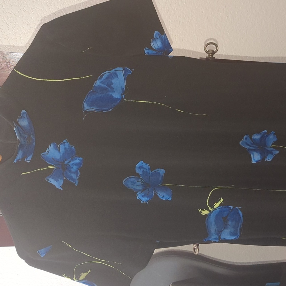 Donna Ricco Black and Blue Floral Maxi Dress